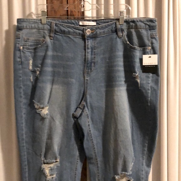 Eloquii Elements Distressed Girlfriend Jean - Picture 6 of 13